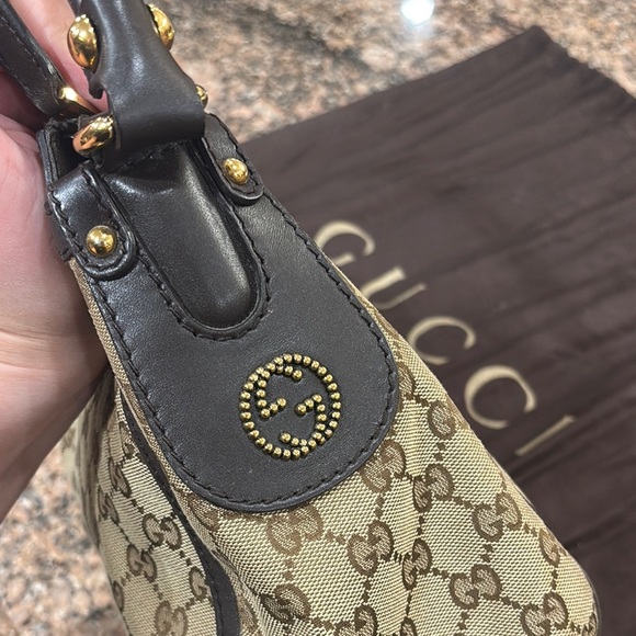 Gucci Monogram Beige and Brown Shoulder Bag - Picture 5 of 10
